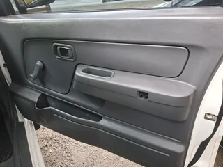 2017 nissan np300 long wheel base bakkie immaculate condition