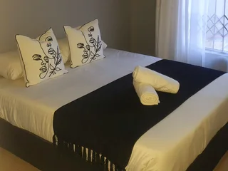 2 bedroom townhouse Glenmore