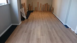 Vinyls, SPC, Laminates, Bamboo and Engineered Flooring At Discounted Prices.