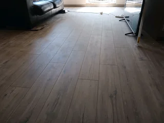 Laminate, Bamboo, SPC, Vinyl and Engineered Flooring At Discounted Prices.