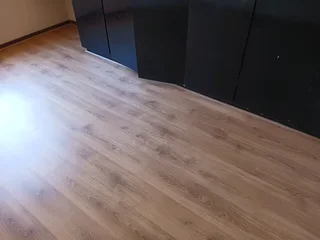 Laminate, Bamboo, SPC, Vinyl and Engineered Flooring At Discounted Prices.