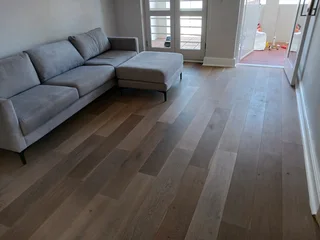 SPC, Laminates, Bamboo, Vinyl and Engineered Flooring At Discounted Prices.