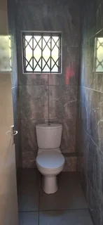 2 bedroom flat to let , Bishopgate Complex