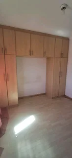 2 bedroom flat to let , Bishopgate Complex