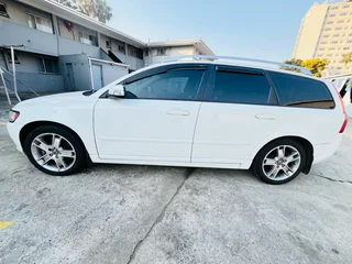 2008 volvo v50 D5 R45000