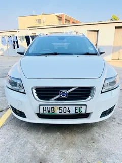 2008 volvo v50 D5 R45000