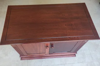 Cabinet solid wood