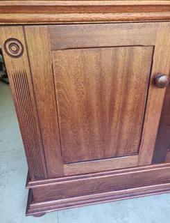 Cabinet solid wood