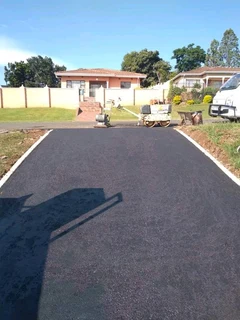 Tar driveways, parking&#39;s, resurfacing and more