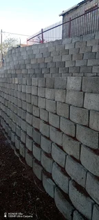Retainer Walls installation