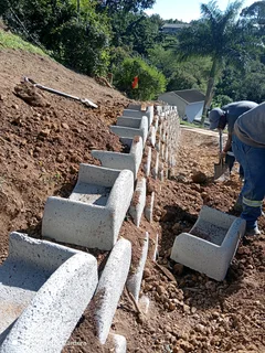 RETAINING WALLS installations