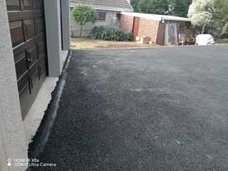 Tar driveways, parking&#39;s, resurfacing and more