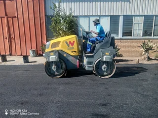 Tar driveways, parking&#39;s, resurfacing and more