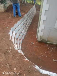 Retainer walls supply and installation