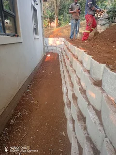 Retainer walls supply and installation