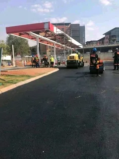 Tar driveways, parking&#39;s, resurfacing, patches, Roads, carports and more