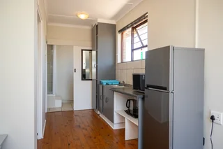 Single Rooms Available in 2 Bed Flats - Summerstrand Student Accommodation