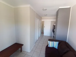 Single Rooms Available in 2 Bed Flats - Summerstrand Student Accommodation