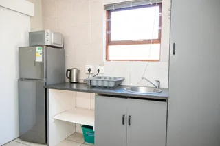 Single Rooms Available in 2 Bed Flats - Summerstrand Student Accommodation