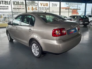 2015 Volkswagen Polo 1.4 sedan  automatic