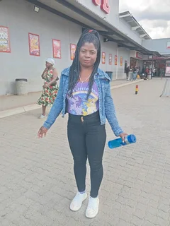 Am Looking For Say In Or Out Job As Domestic Worker