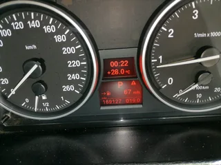 2011 BMWX1 SDRIVE1.8 F/house sunroof sparekey mfs