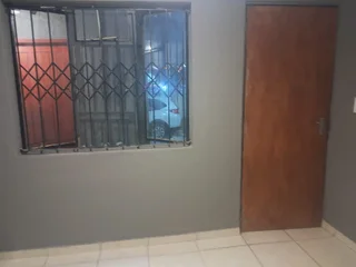 Single Room available to rent