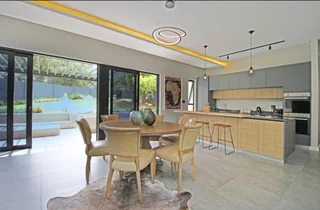 Round Dining Room Table