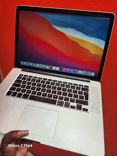 MacBook Pro 15inch 2014 Core i7 Quad Core 256gb SSD 16gb Ram