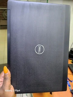 Dell latitude 7390 touchscreen i7 8thgen