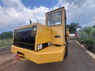 Caterpillar 615 Self elevating Belly scrapers