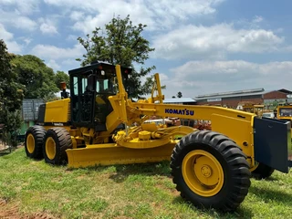 Komatsu GD 650, GD 555 and Gd 530 graders