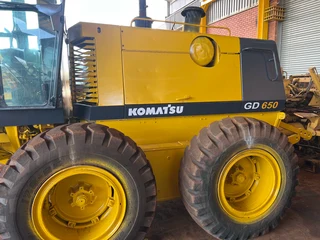Komatsu GD 650, GD 555 and Gd 530 graders