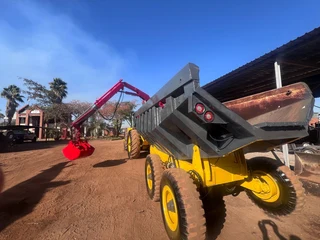 Agrico 4&#43;125c tractor / tandem trailer combo