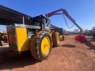 Agrico 4&#43;125c tractor / tandem trailer combo