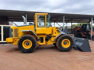 Volvo L60E front end loader