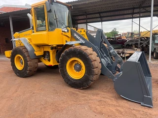 Volvo L60E front end loader