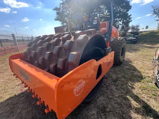 Hamm 3411 padfoot roller