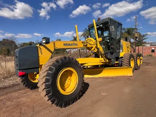 Komatsu GD555A grader