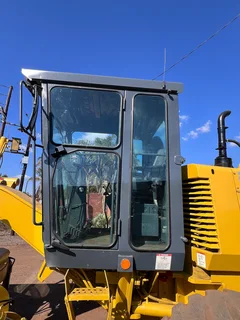 Komatsu GD 650 A motorgrader ( 140 H equivalent)