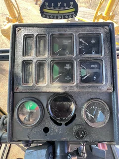 Komatsu GD 650 A motorgrader ( 140 H equivalent)