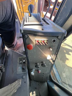 Komatsu GD 650 A motorgrader ( 140 H equivalent)