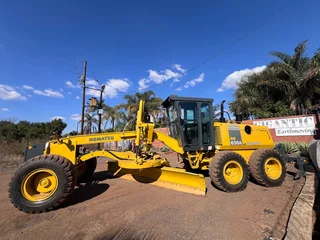 Komatsu GD 650 A motorgrader ( 140 H equivalent)