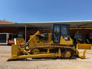 Caterpillar D6G Bulldozer with full cab