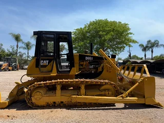 Caterpillar D6G Bulldozer with full cab