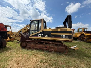 Caterpillar 325 LME excavator