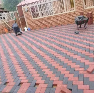 TAR SURFACES-TENNIS COURTS-PAVING- RENOVATIONS - CONTACT US ON 073 739 5709