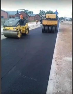 TAR SURFACES-TENNIS COURTS-PAVING-PAVING CONTACT US ON 073 739 5709