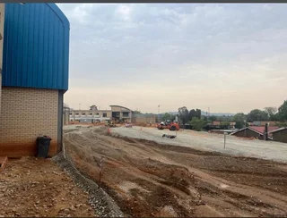 TAR SURFACES-TENNIS COURTS-PAVING-PAVING CONTACT US ON 073 739 5709