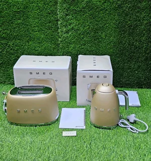 Smeg Style 2-slice toaster and Smeg Retro Style variable temperature control kettle in a matte